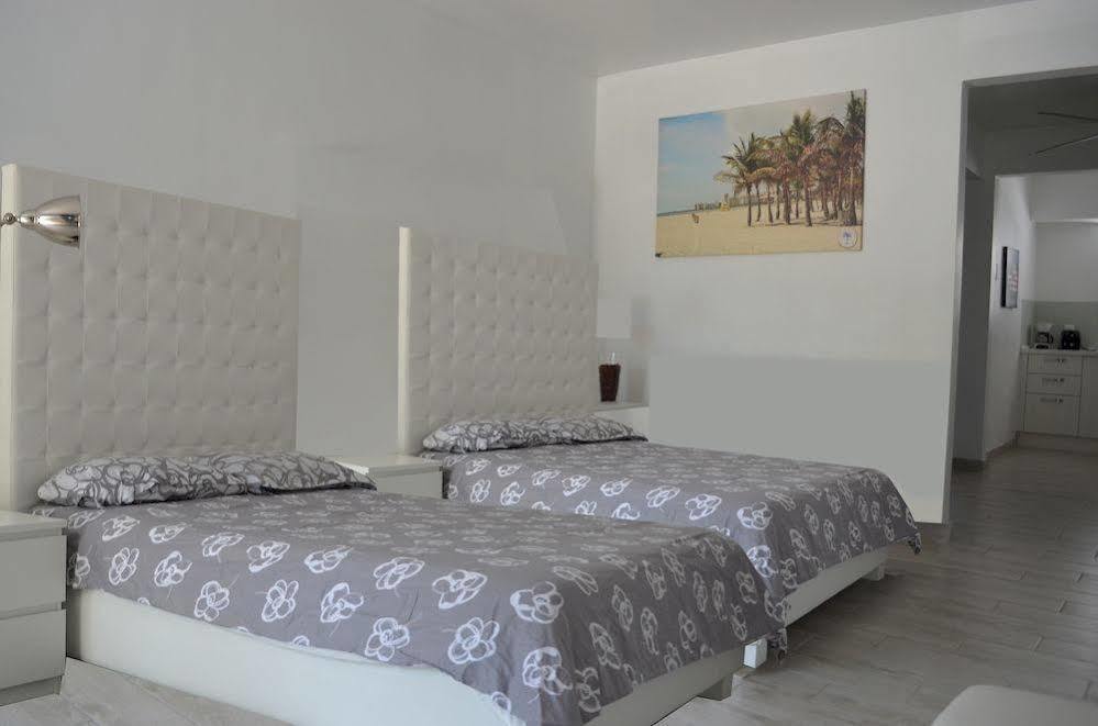 Miami Club Resort ไมอามีบีช ภายนอก รูปภาพ